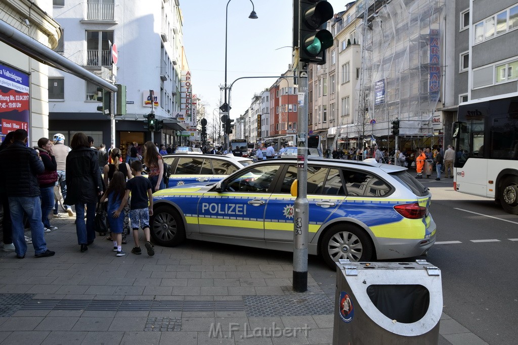 Messerstecherei Koeln Muelheim Frankfurterstr Rodiusstr P26.JPG - Miklos Laubert